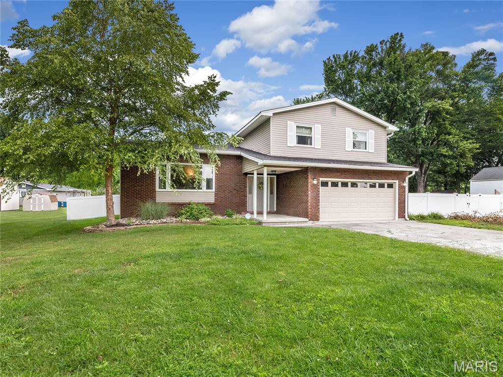 202 Willow Drive — photo