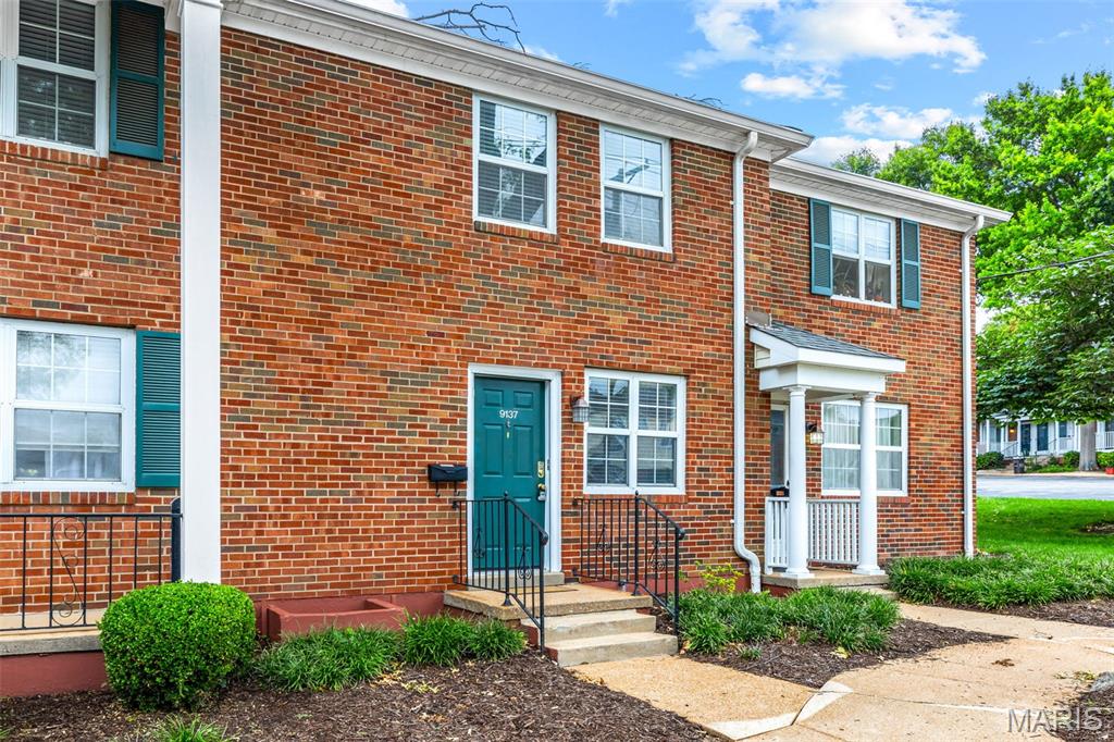 9137 North Swan Circle — photo