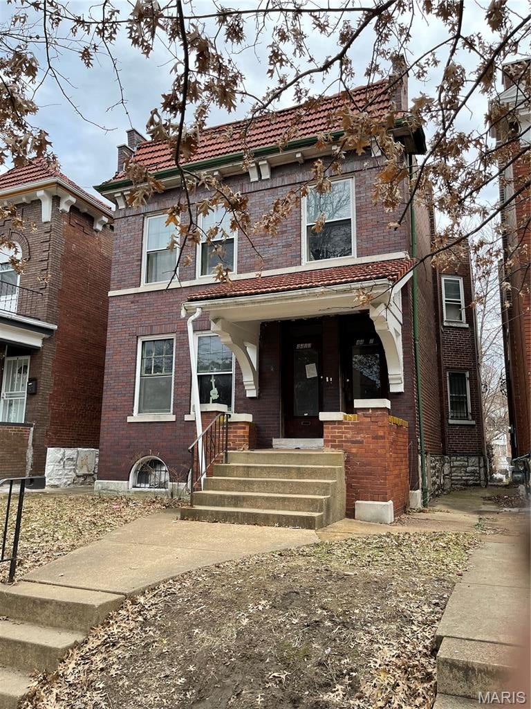 4412 Clarence Avenue — photo