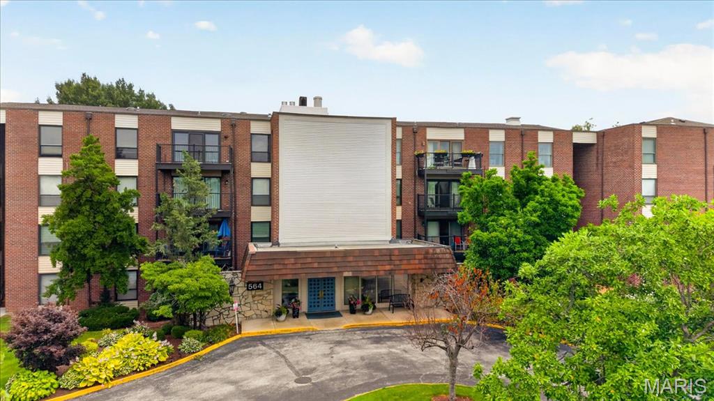 564 Sarah Lane 104 — photo
