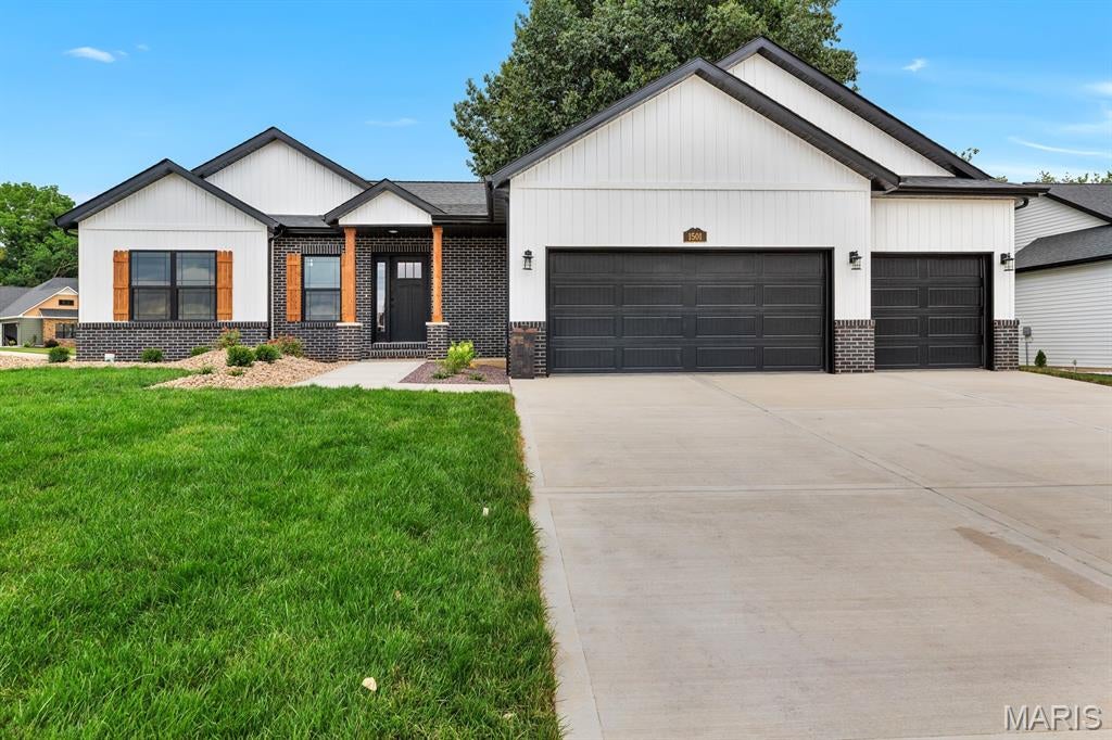 1501 Guilford Place — photo