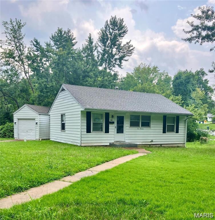 300 Estridge Road — photo