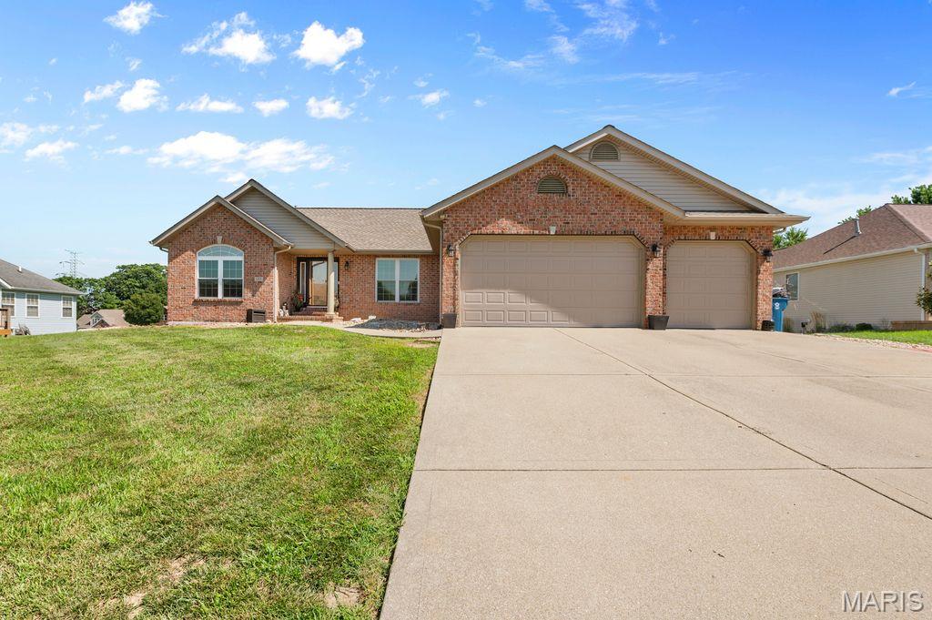 125 Oak Hill Drive — photo