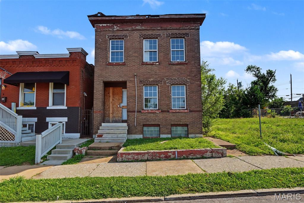 4611 Natural Bridge Avenue — photo
