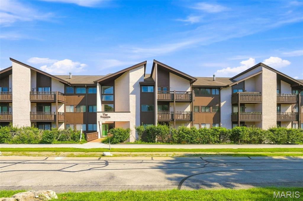 1465 Heritage Landing 104 — photo