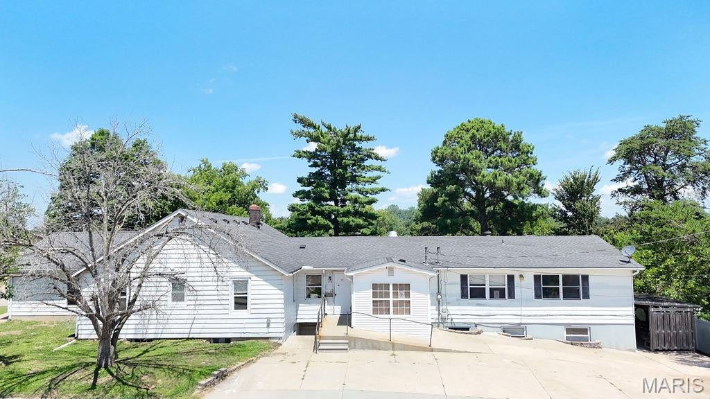 500 Sunshine Drive — photo