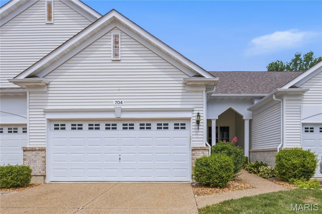 704 Harrier Drive V — photo