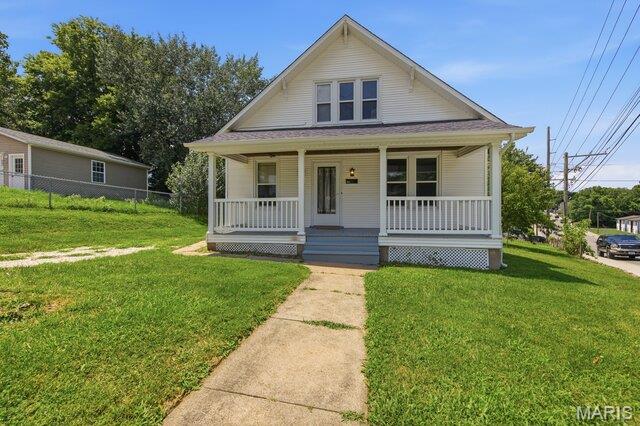 301 Macarthur Street — photo