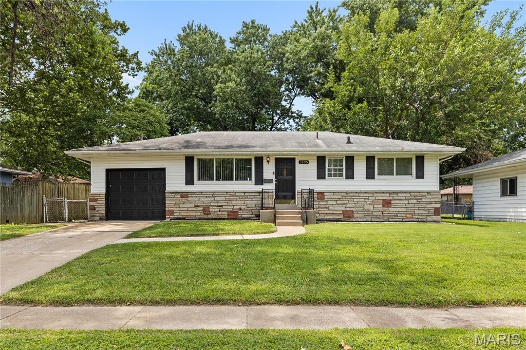 1695 Marshall Court — photo