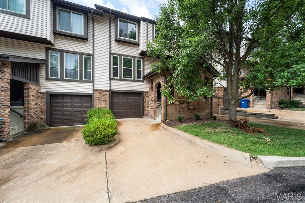2317 Driftwood Place — photo