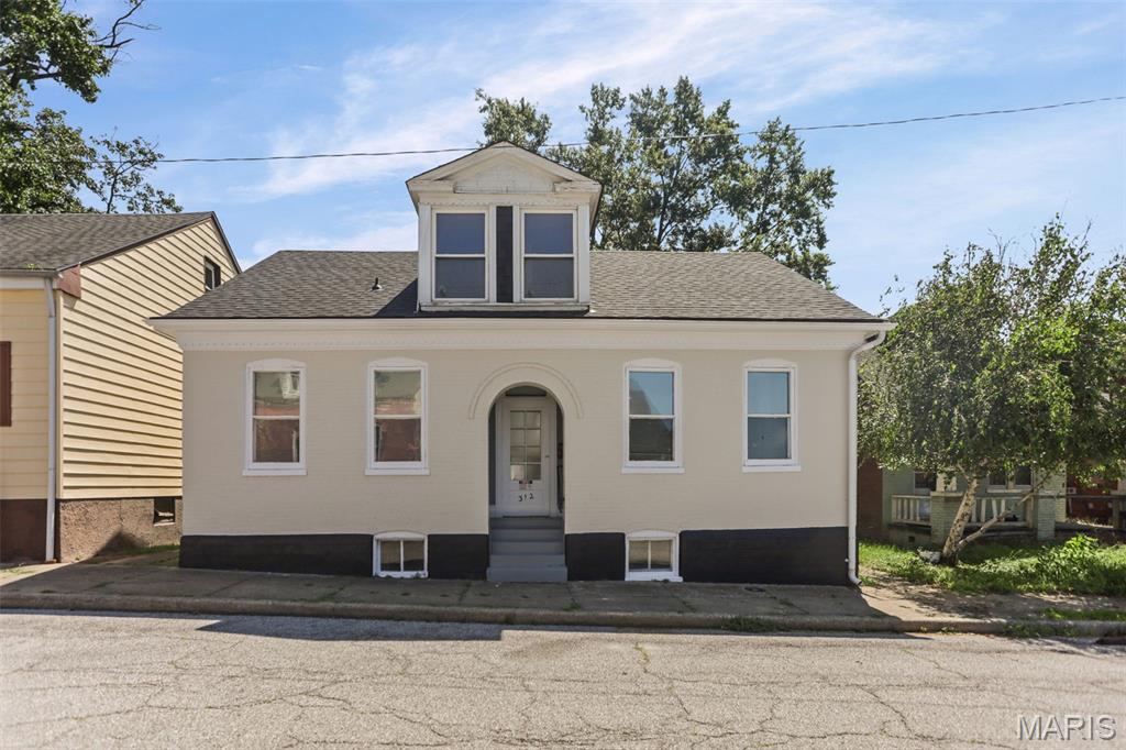 312 S Jackson Street — photo