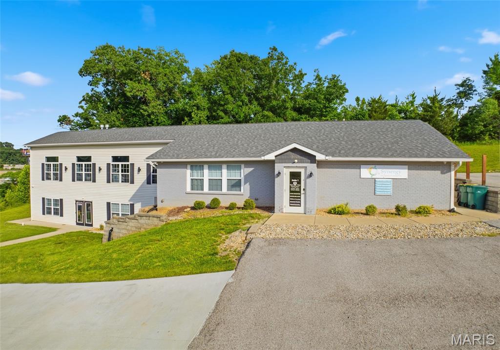 3601 Commerce Drive Cardinal — photo
