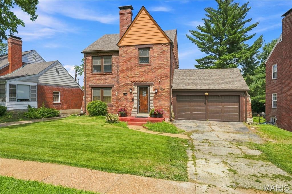7405 Huntington Drive — photo