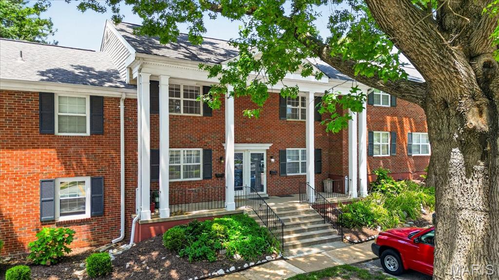 1663 E Swan Circle, St Louis, MO 63144 — photo 2