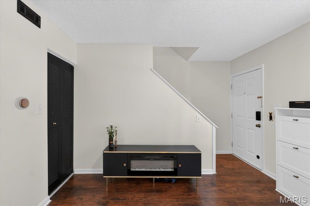 1663 E Swan Circle, St Louis, MO 63144 — photo 3