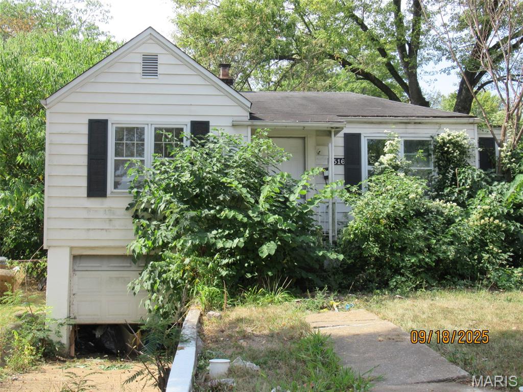 7516 Calvin Avenue — photo