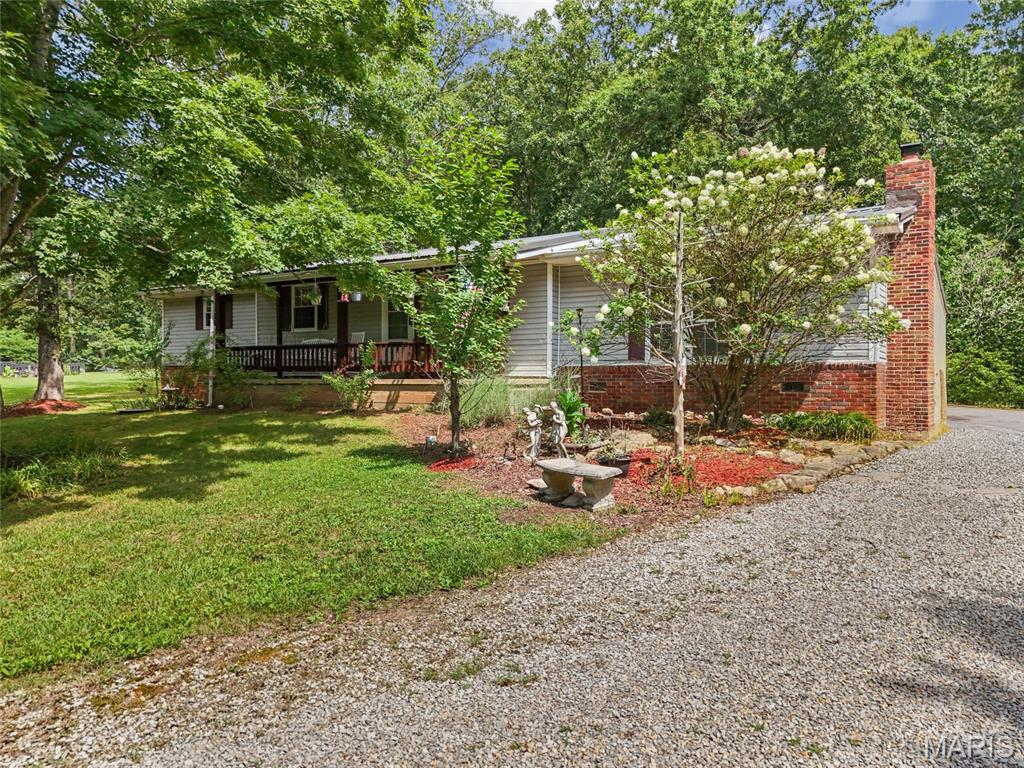 4033 Lakewood Drive — photo