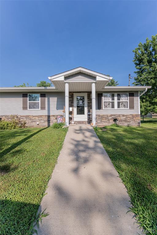 Home in Owensville, MO 65066 — photo 2