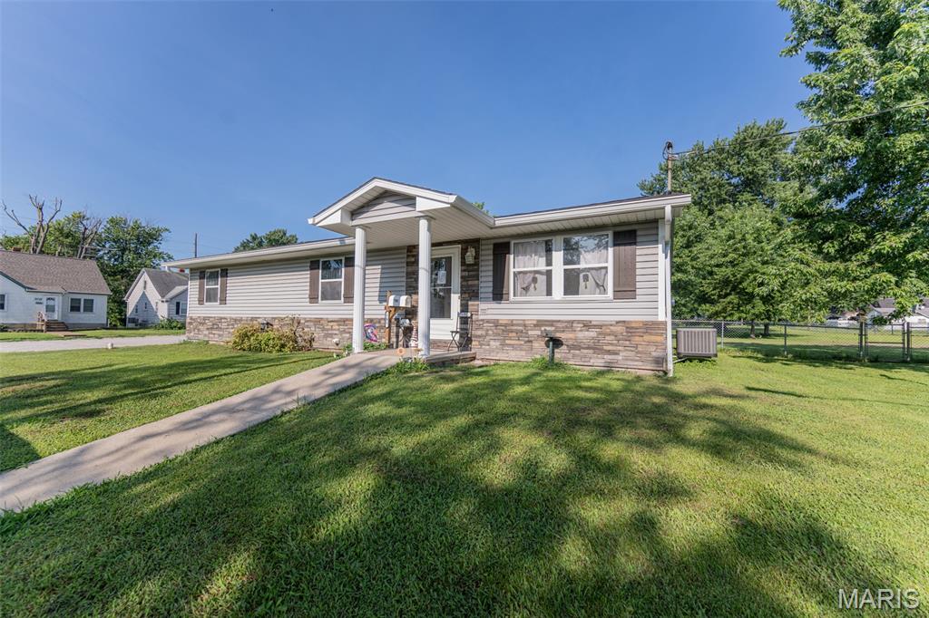 Home in Owensville, MO 65066 — photo 3