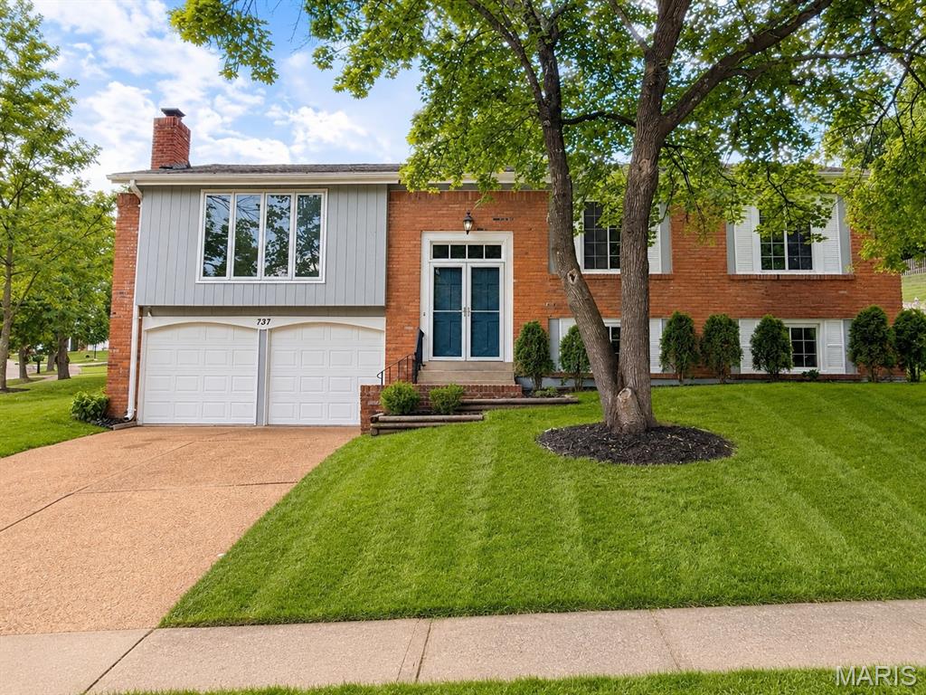 737 Country Heights Court — photo