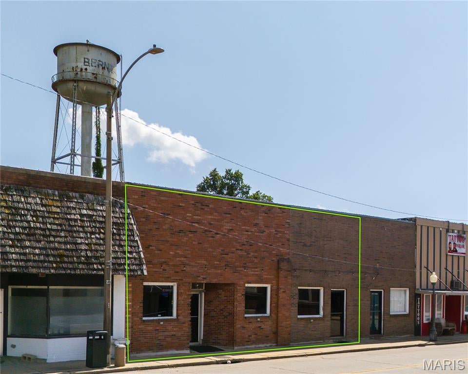 110 E Main Avenue — photo
