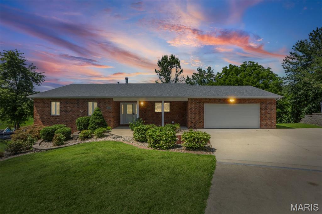 369 E Lake Drive — photo
