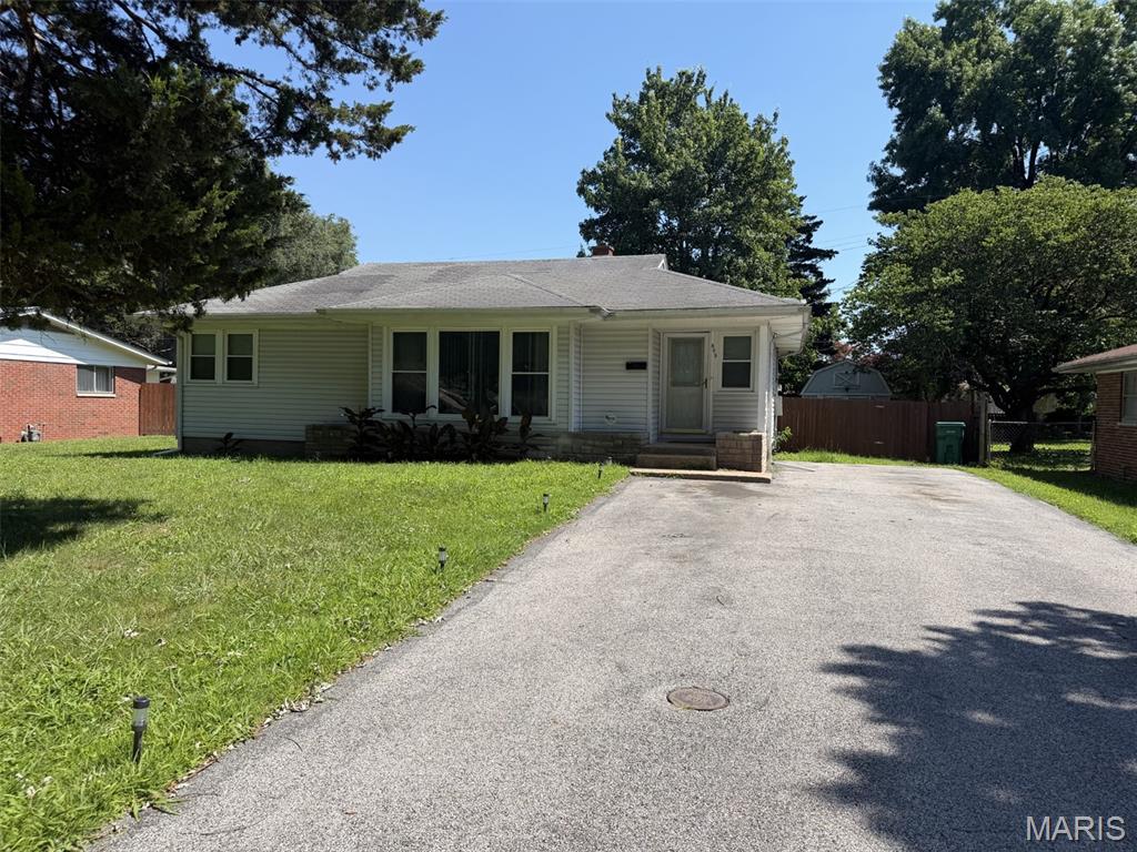 805 Joliet Drive — photo