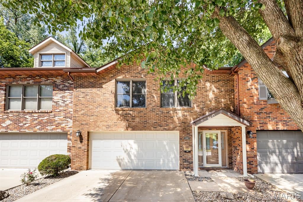 306 Northoak Drive — photo