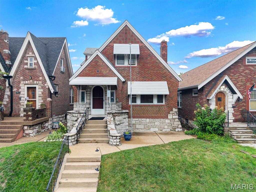 5619 Neosho Street — photo