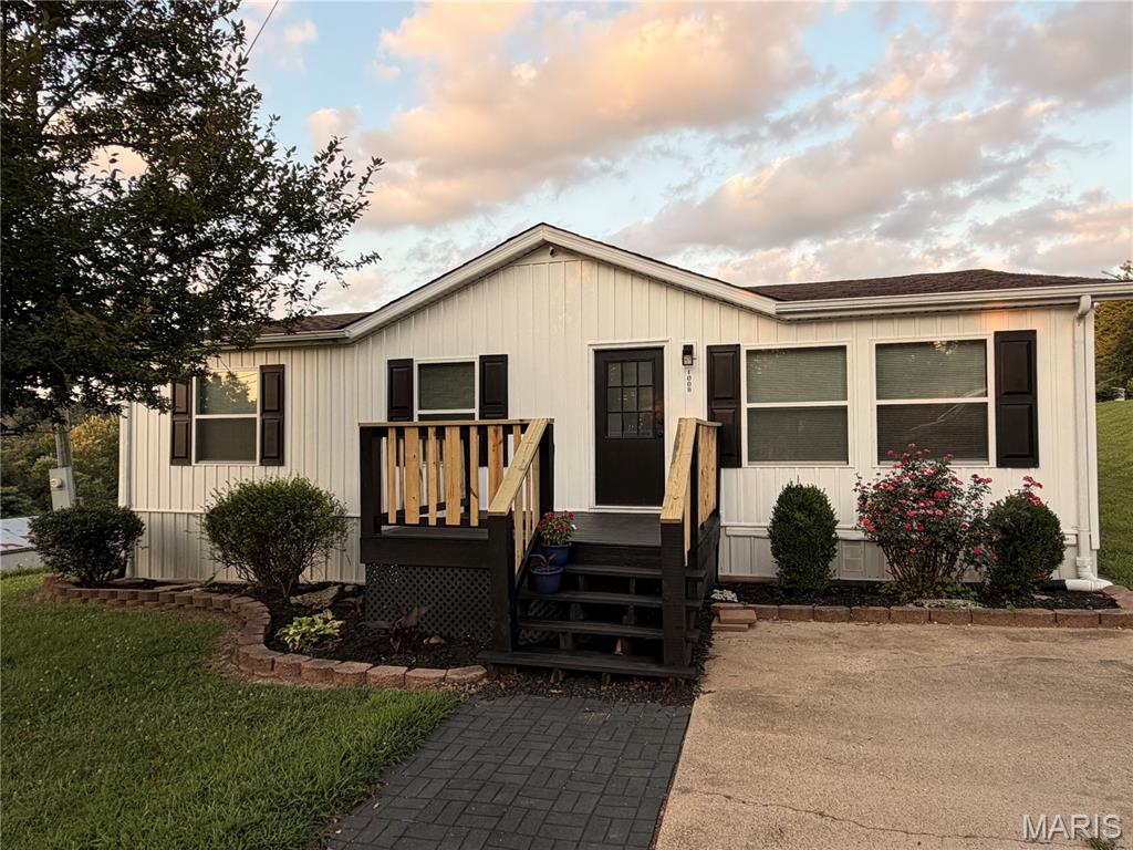 1008 Elderberry Drive — photo