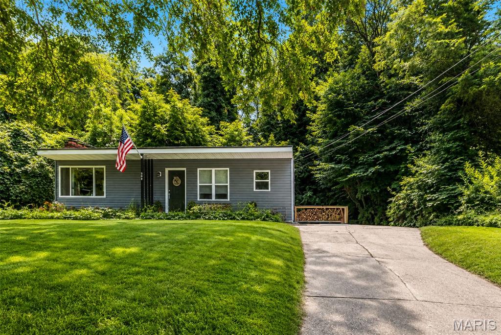 304 Walnut Drive — photo
