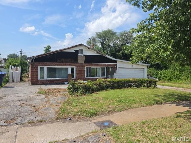 4327 N Taylor Avenue — photo