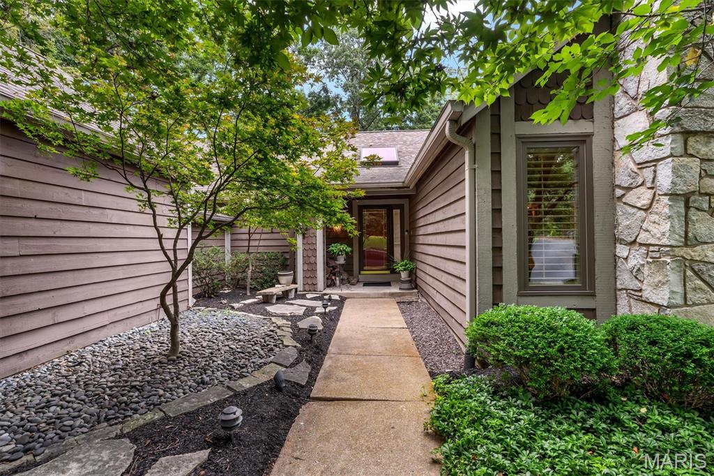 436 Shadowridge Court — photo