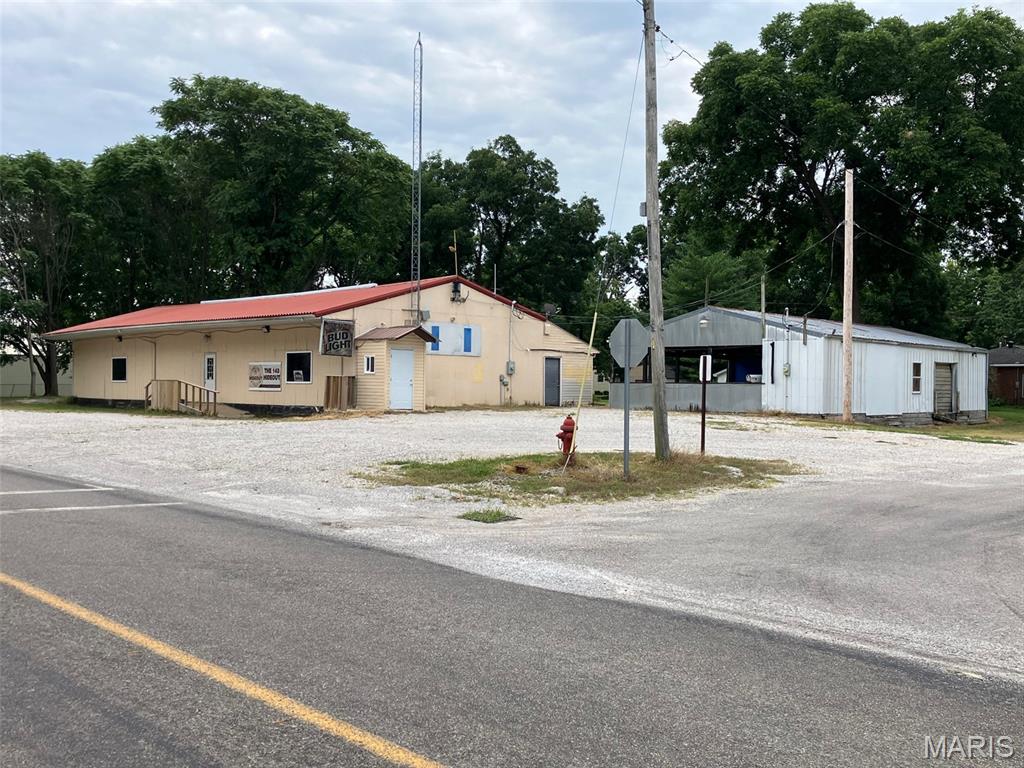 584 Il Route 143 — photo