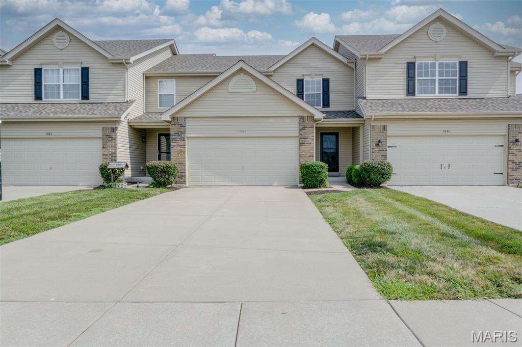 1844 Sterling Oaks Drive — photo