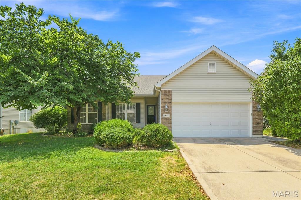 944 Daffodil Ridge Drive — photo