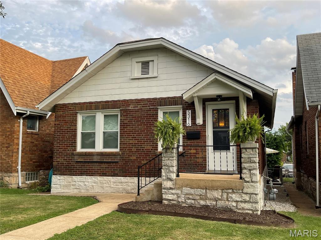 5316 N Chippewa Street — photo