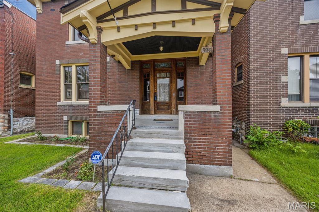 5911 Degiverville Avenue — photo