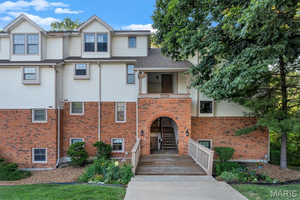 7021 Green Tee Court — photo