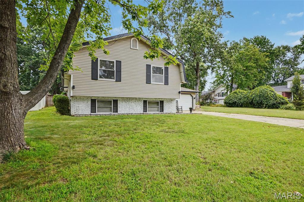 112 Sutters Mill Road — photo