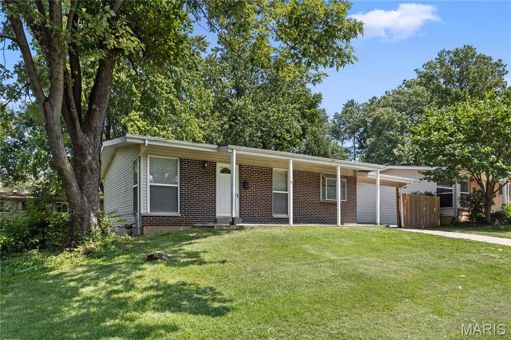 1105 Apache Drive — photo