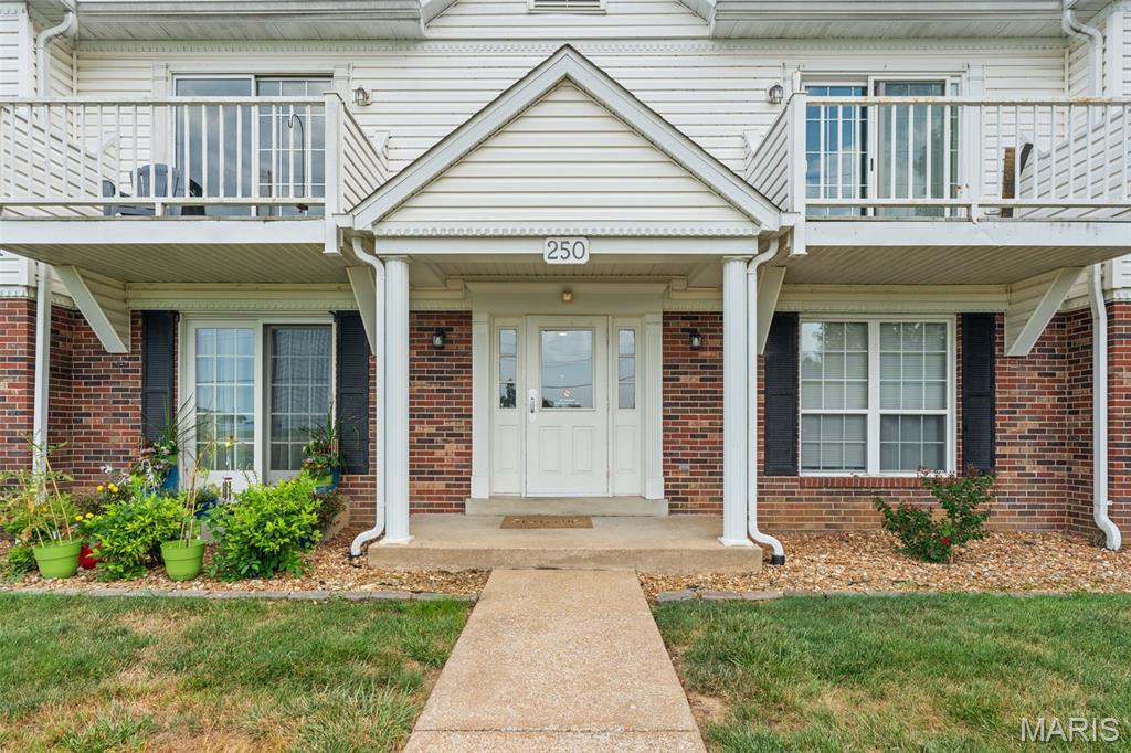 256 Carriage Court — photo