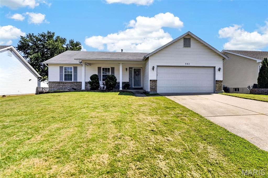 582 Prentice Drive — photo