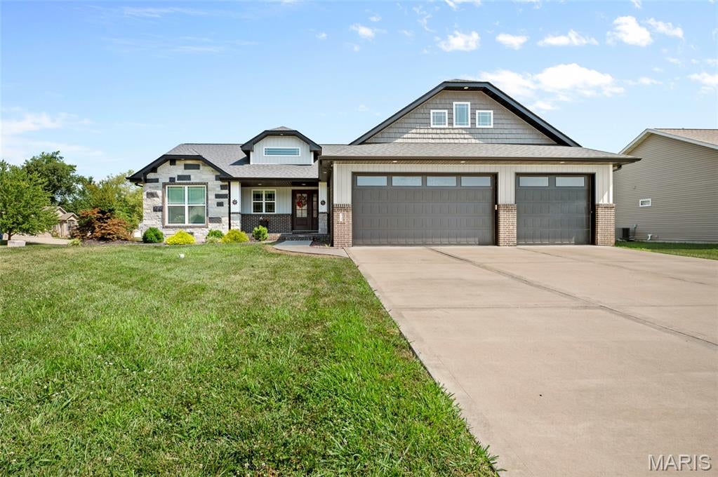 31 Ellington Drive — photo