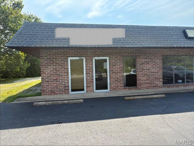 6730 Mall Drive — photo