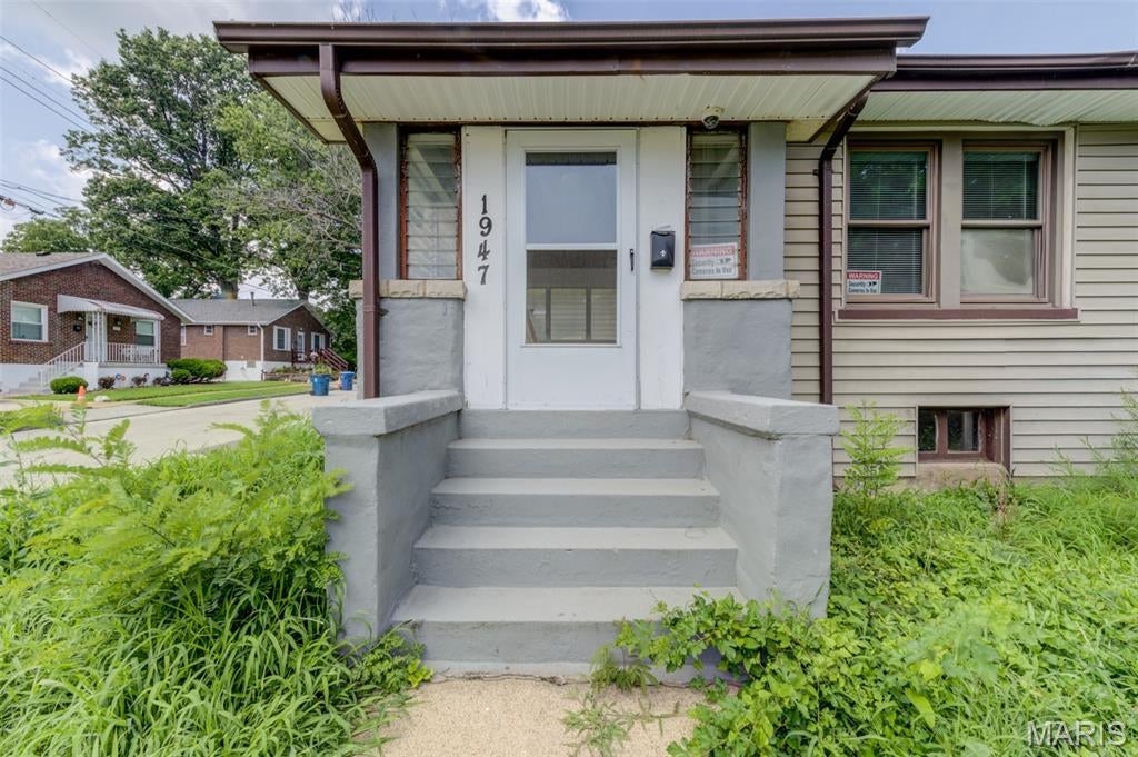 1947 Damato Court — photo