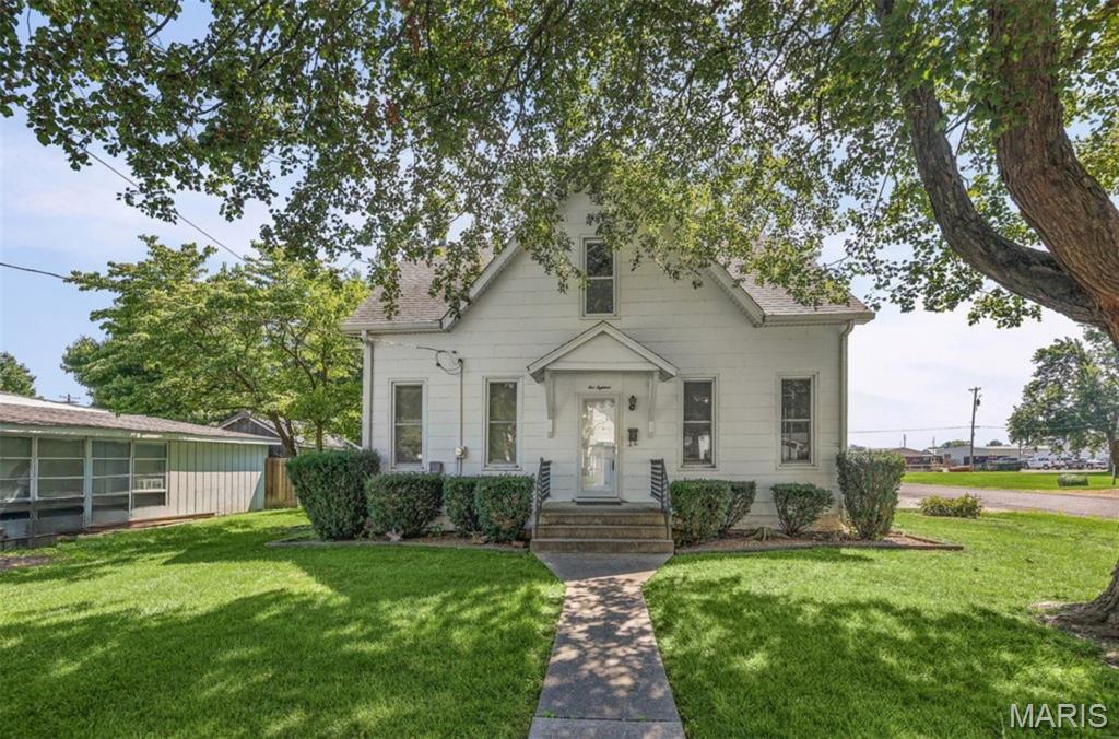 118 S Cedar Street — photo