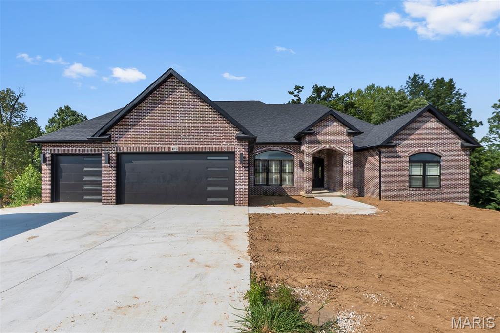 139 Kingfisher Court — photo