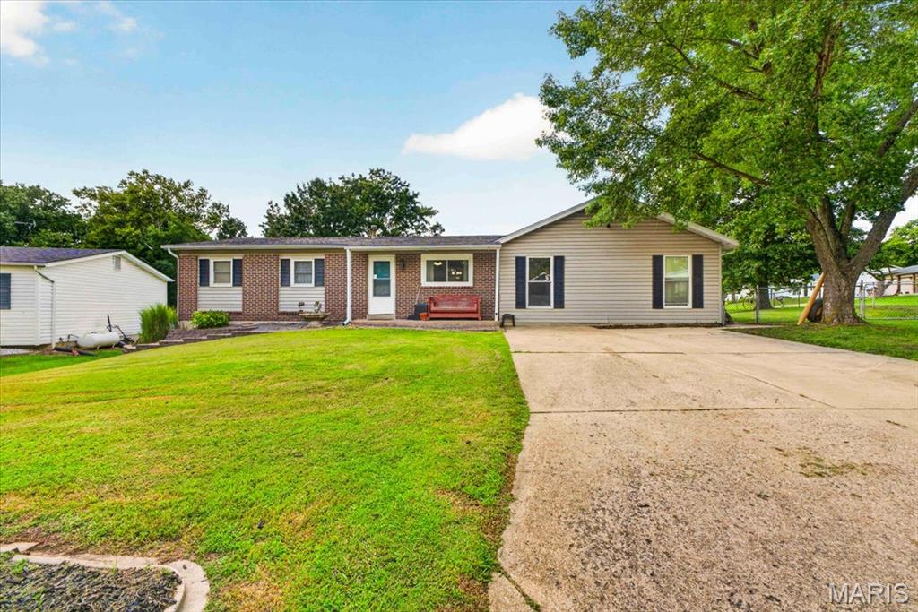 171 Green Acres Drive — photo