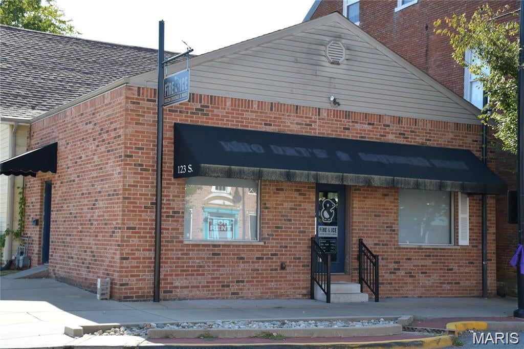 123 S Main Street — photo